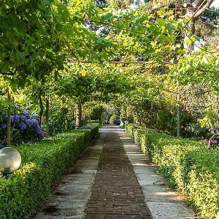 Frühstückspension Hermes 4*